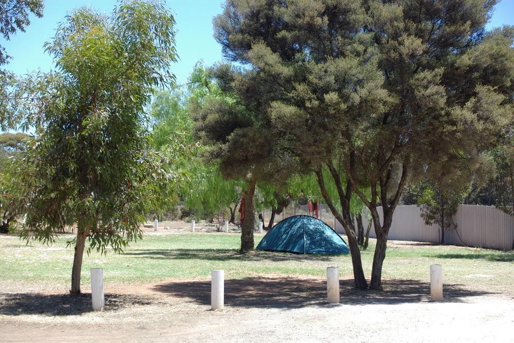 Acclaim Gateway Caravan Park Dundas Exterior photo