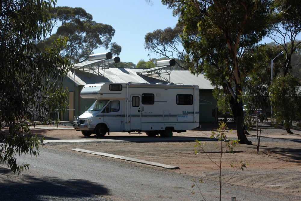 Acclaim Gateway Caravan Park Dundas Exterior photo