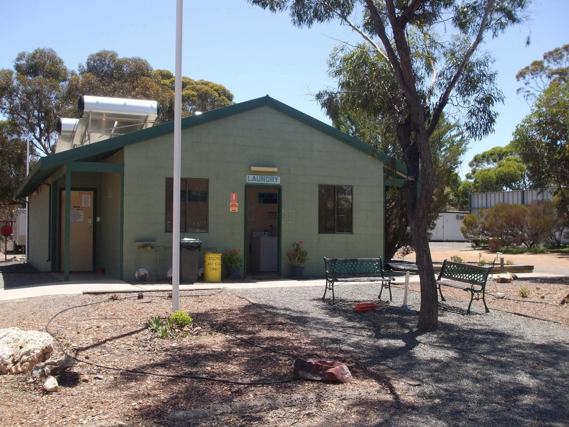 Acclaim Gateway Caravan Park Dundas Exterior photo